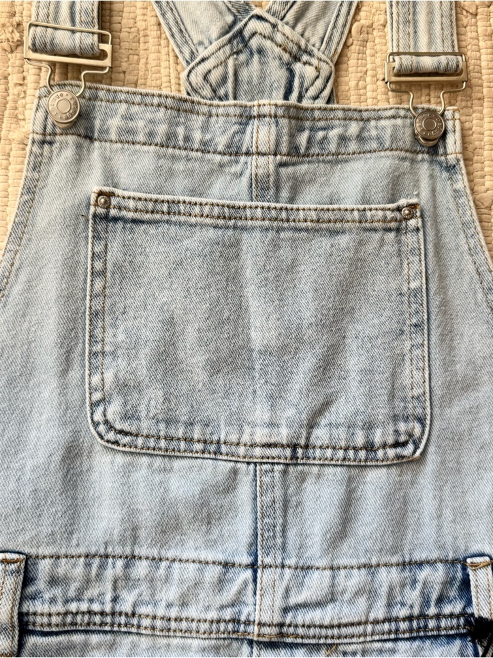 Refuge Denim Distressed Overall Shorts Light Wash Y2K Festival Bib L - Picture 9 of 14